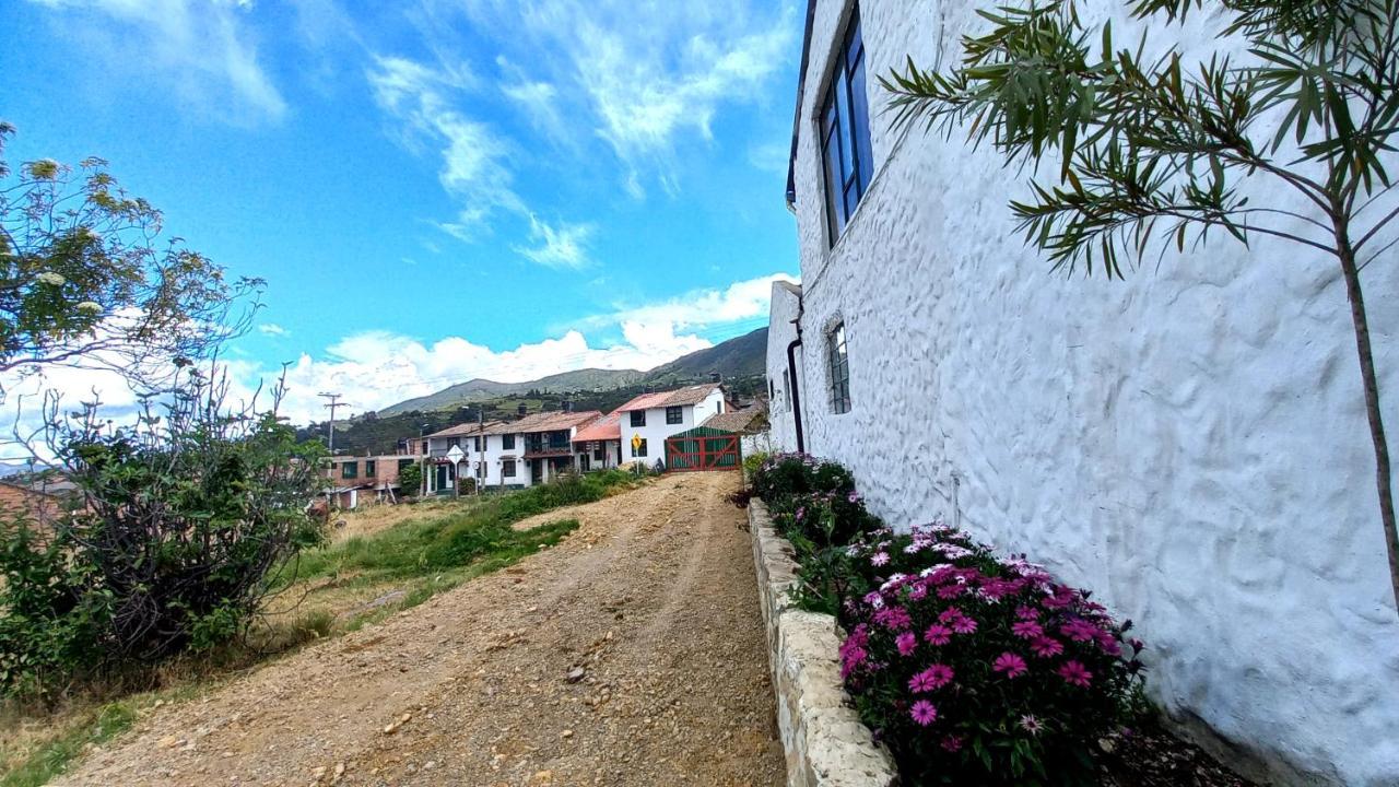Hospedaje Y Camping Del Rio Монгуі Екстер'єр фото