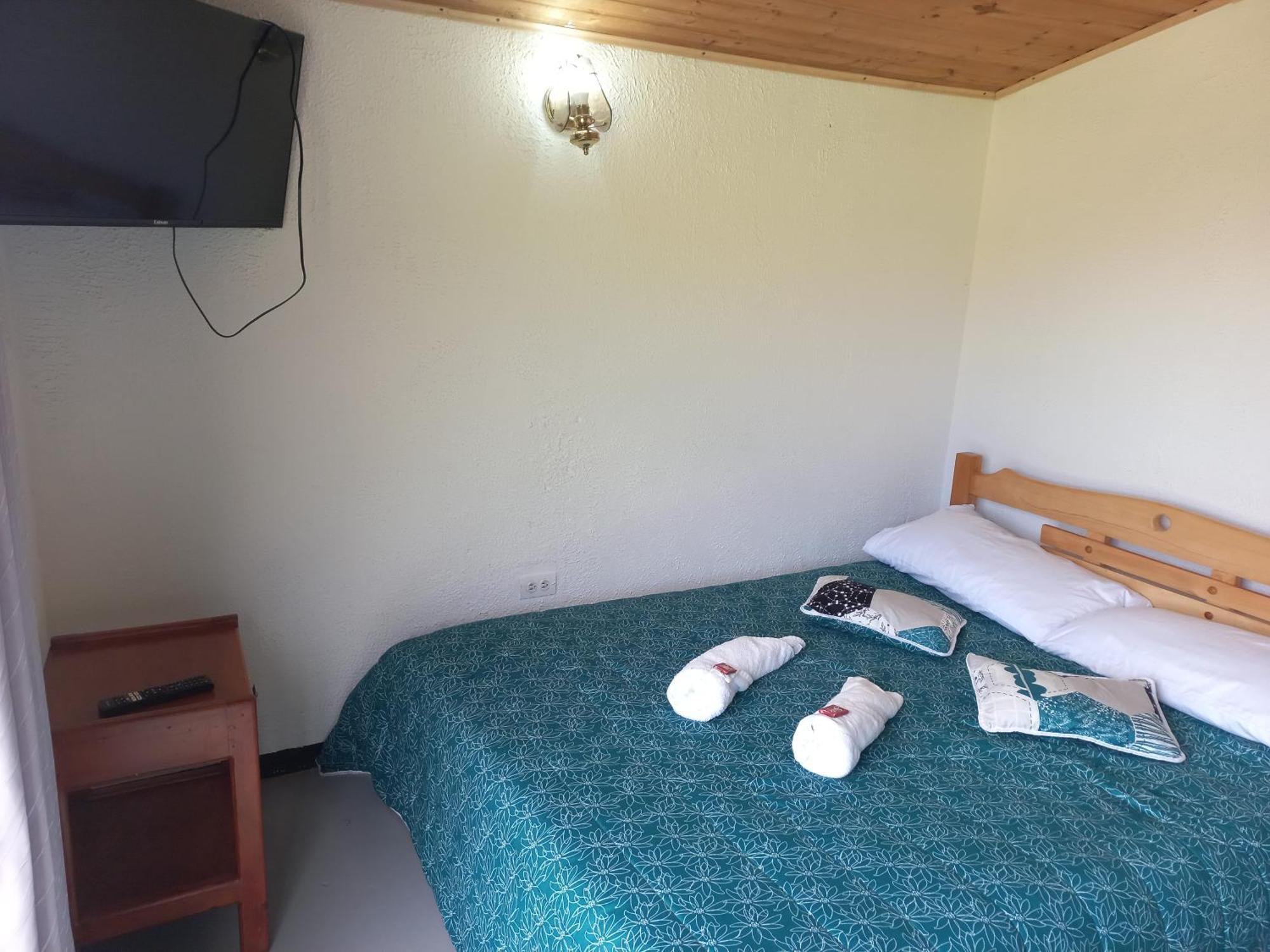 Hospedaje Y Camping Del Rio Монгуі Екстер'єр фото
